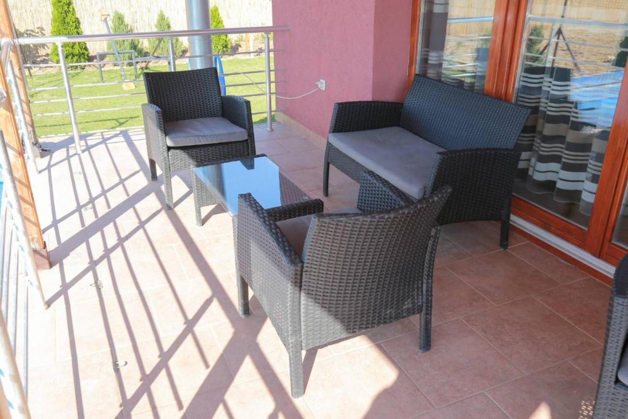 Vila Viktori Pirot Exteriör bild