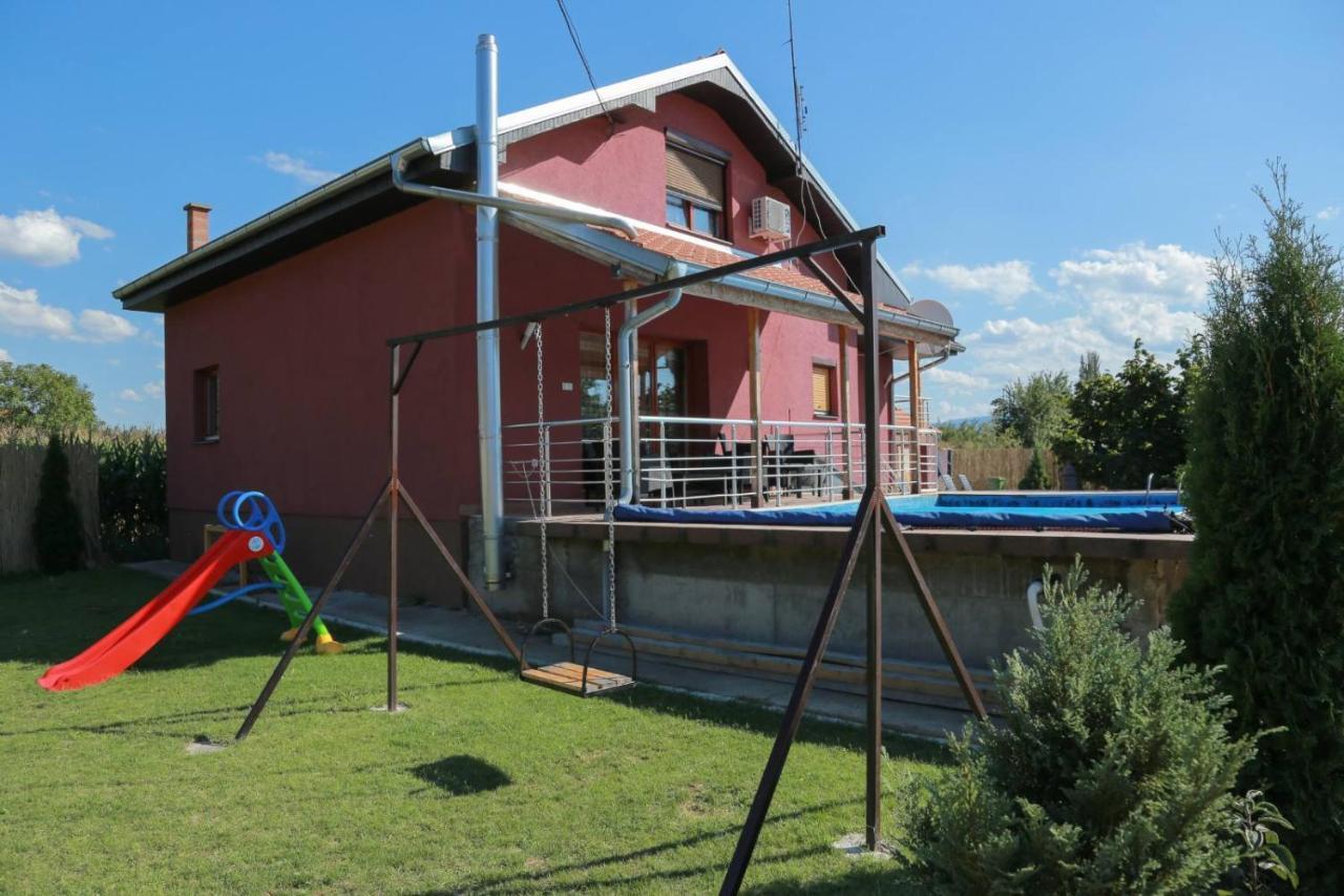 Vila Viktori Pirot Exteriör bild