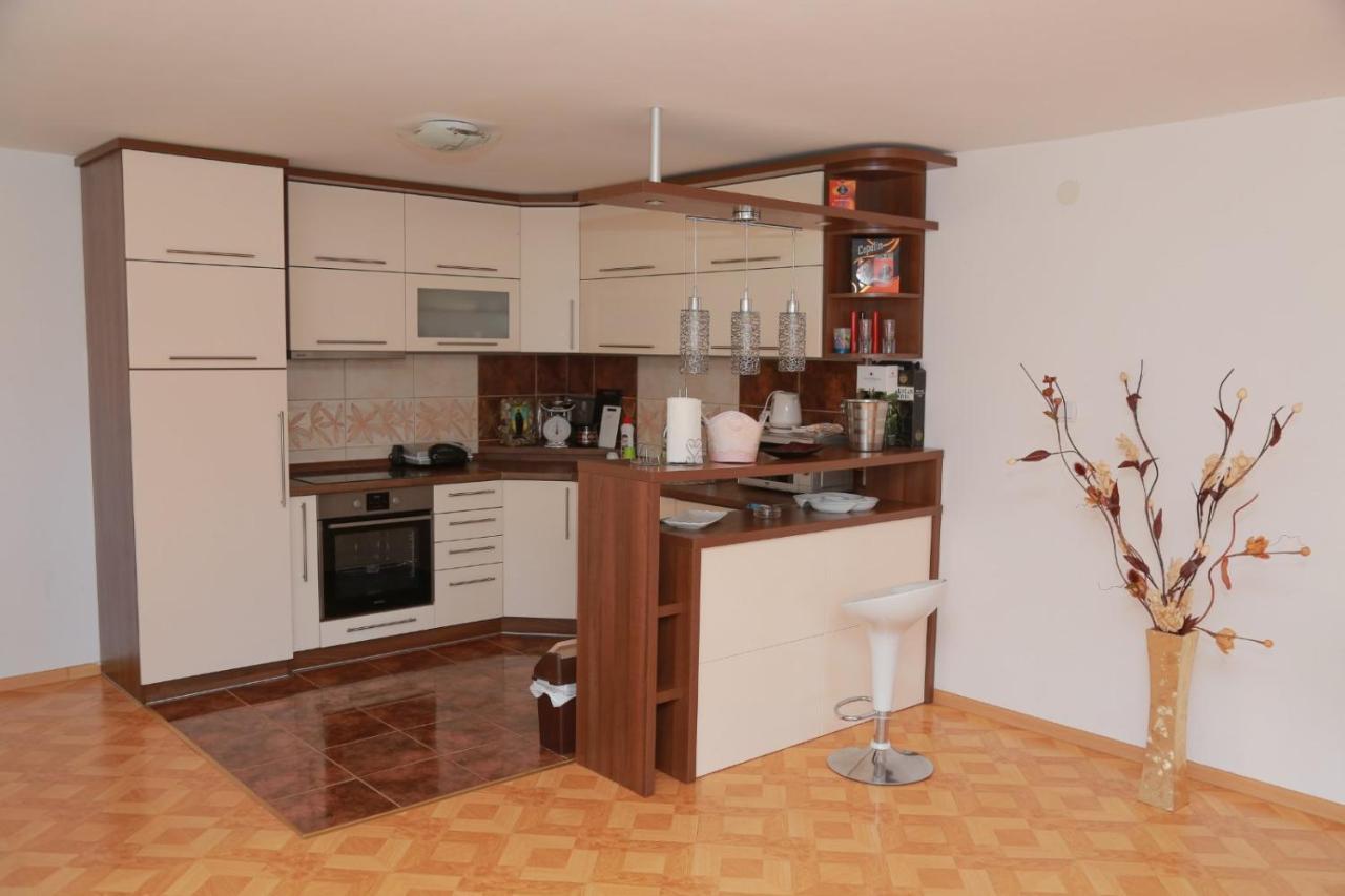 Vila Viktori Pirot Exteriör bild