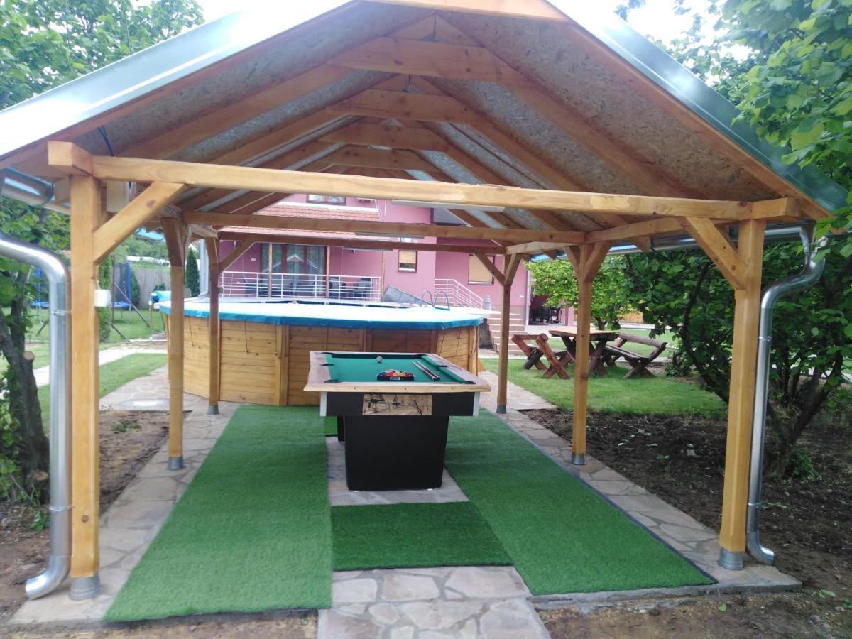 Vila Viktori Pirot Exteriör bild