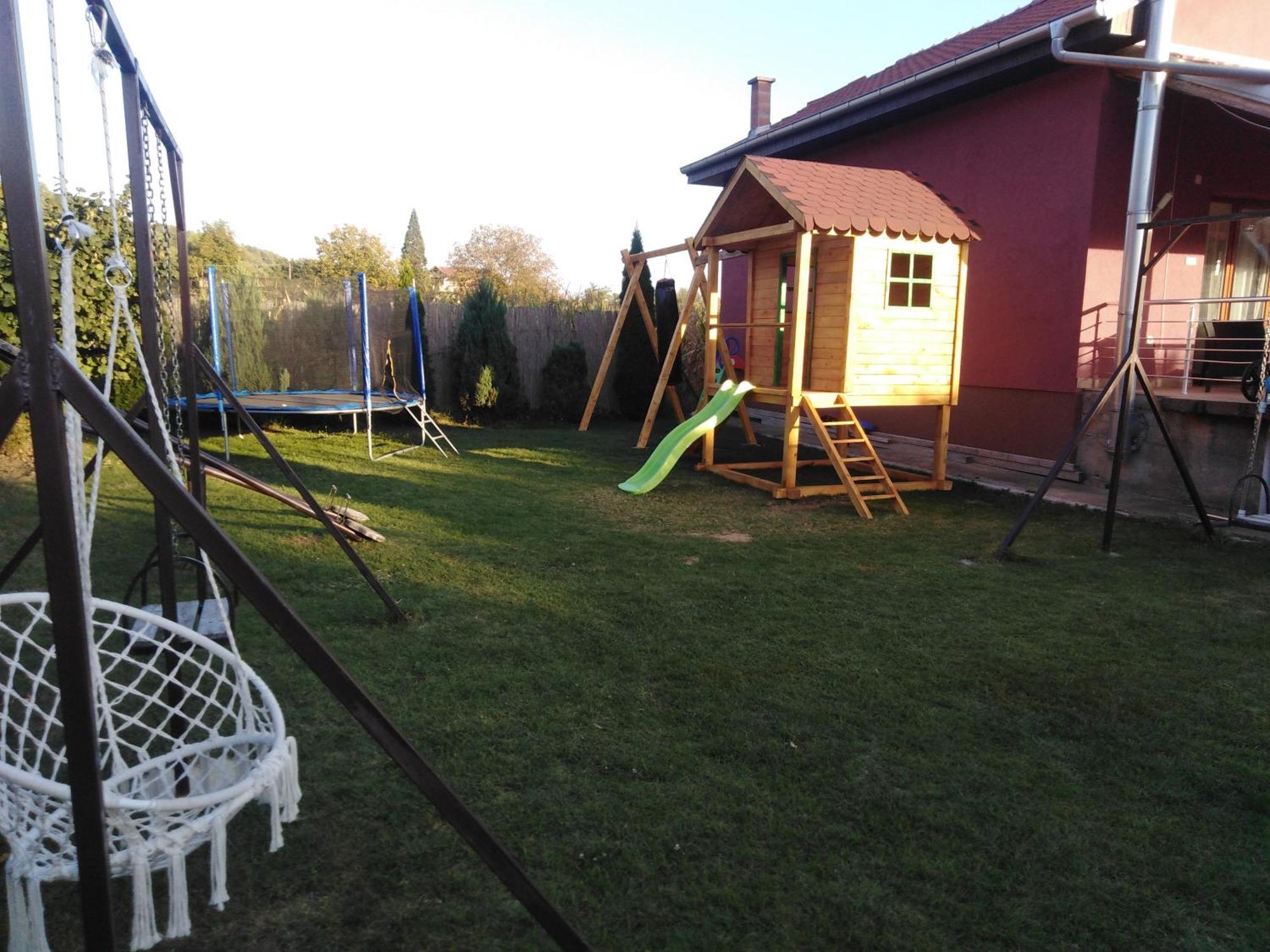 Vila Viktori Pirot Exteriör bild