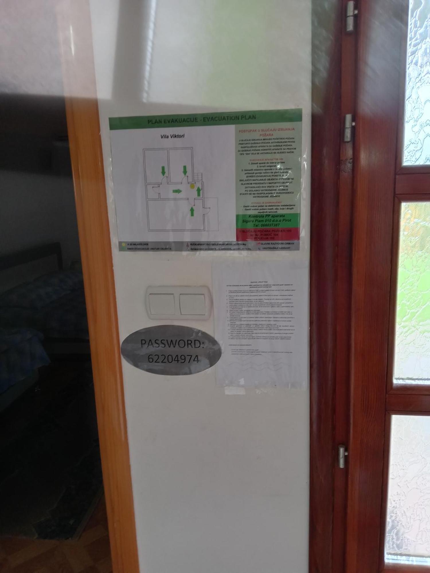 Vila Viktori Pirot Exteriör bild