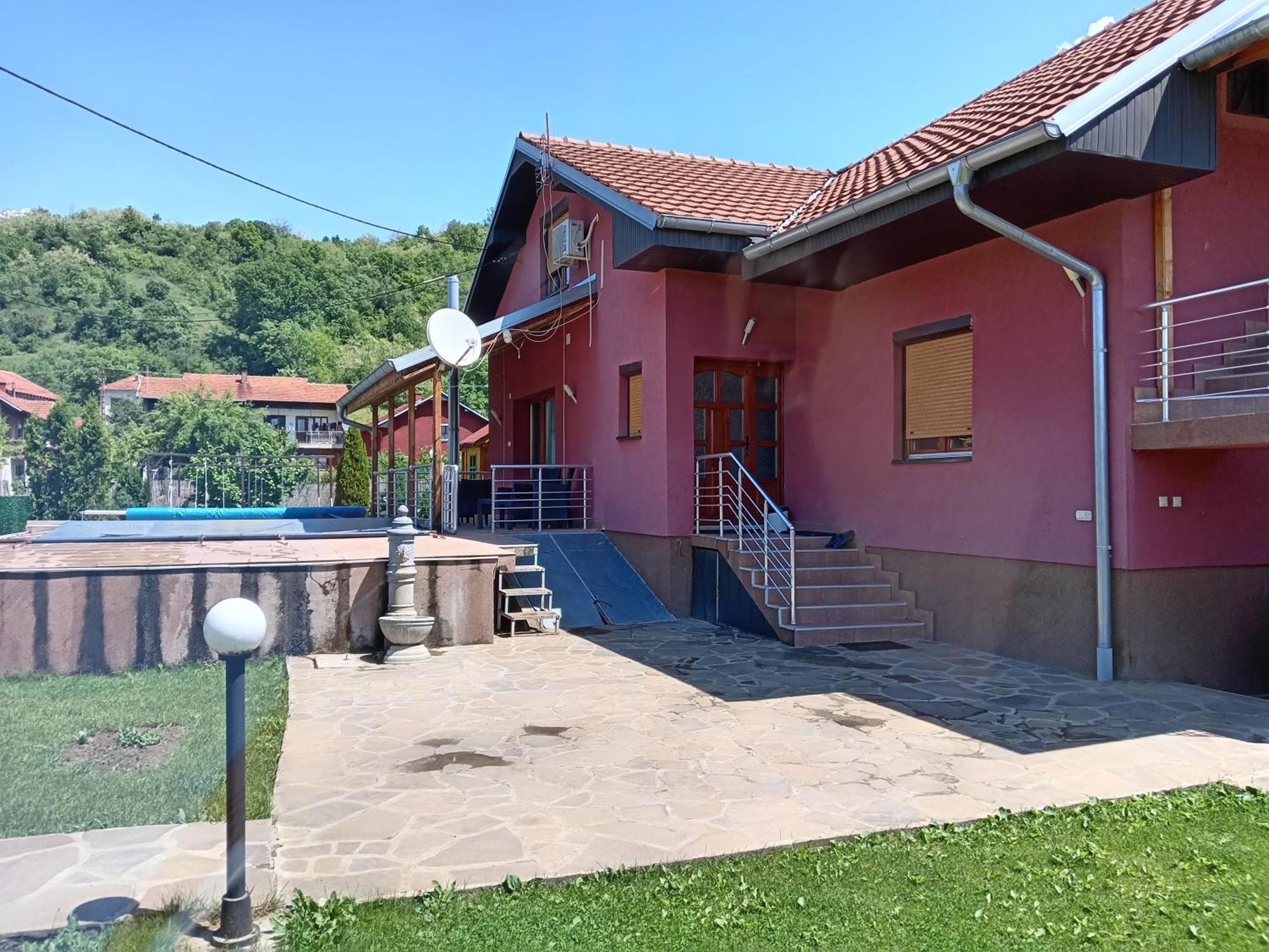 Vila Viktori Pirot Exteriör bild